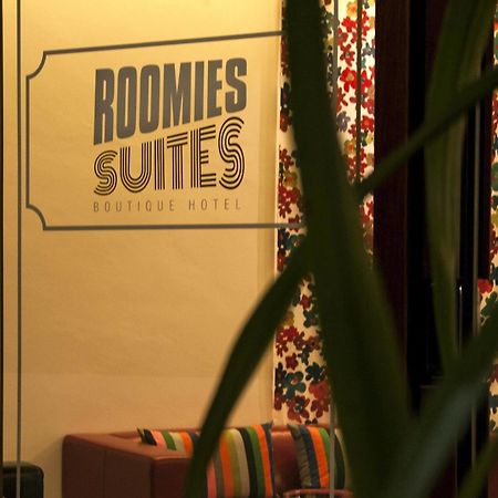 Roomies Suites Batu Ferringhi Exterior photo